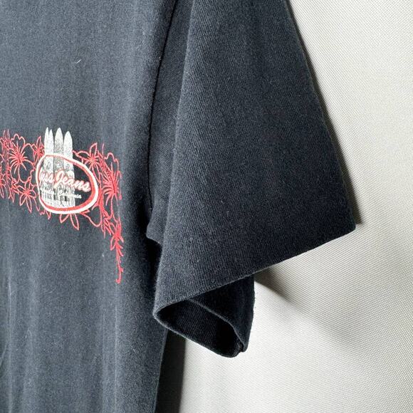 Vintage 90s Guess Men's T-Shirt Floral Beach Hawaiian Style Black Size S - Picture 6 of 7